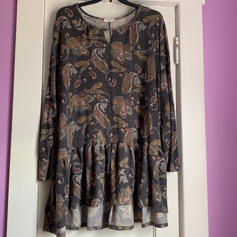 We have a Really Pretty soft dress. Really pretty for a Date Night Ladies 😍
